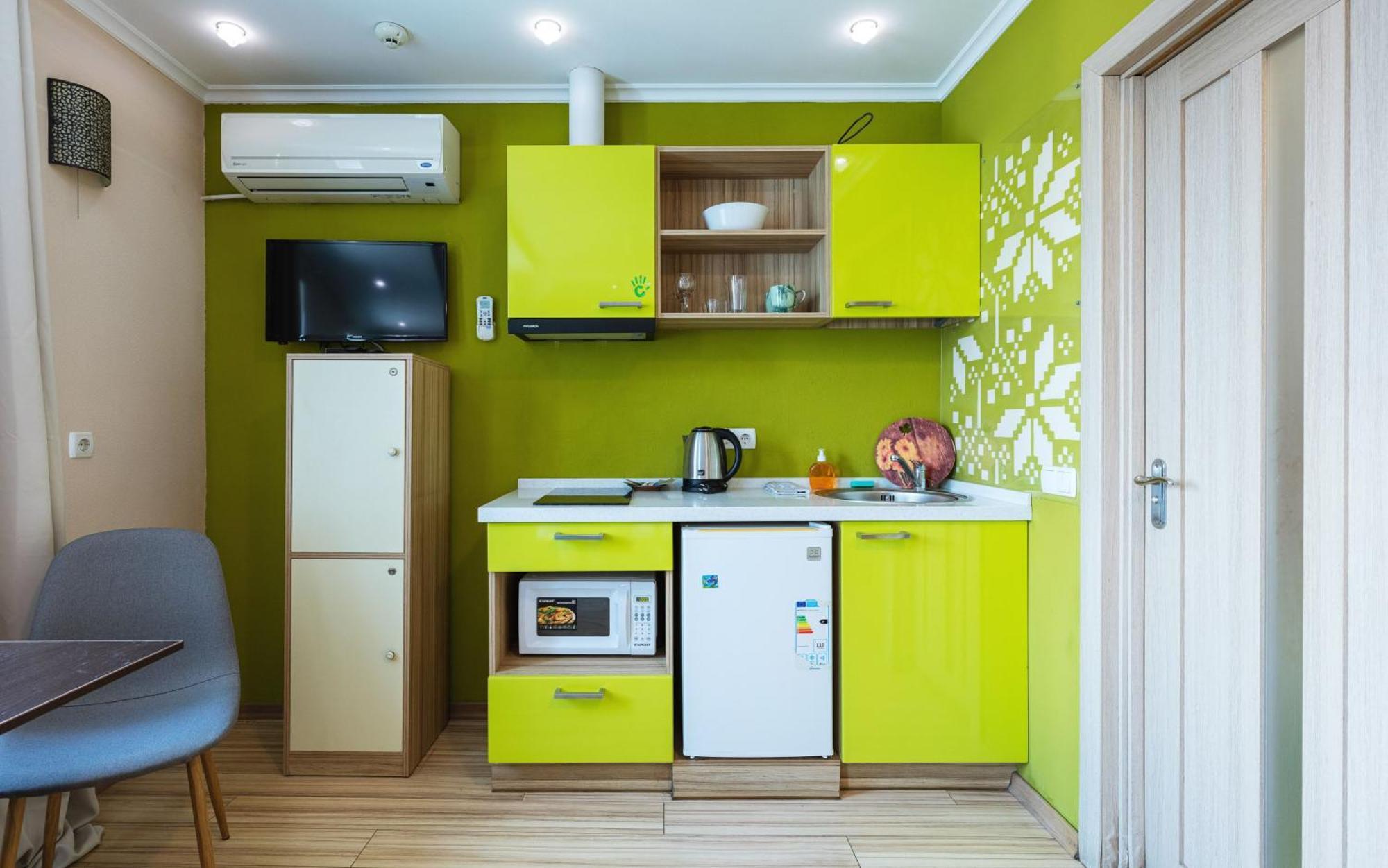 Guest House "Vladimirskaya 42" Киев Екстериор снимка