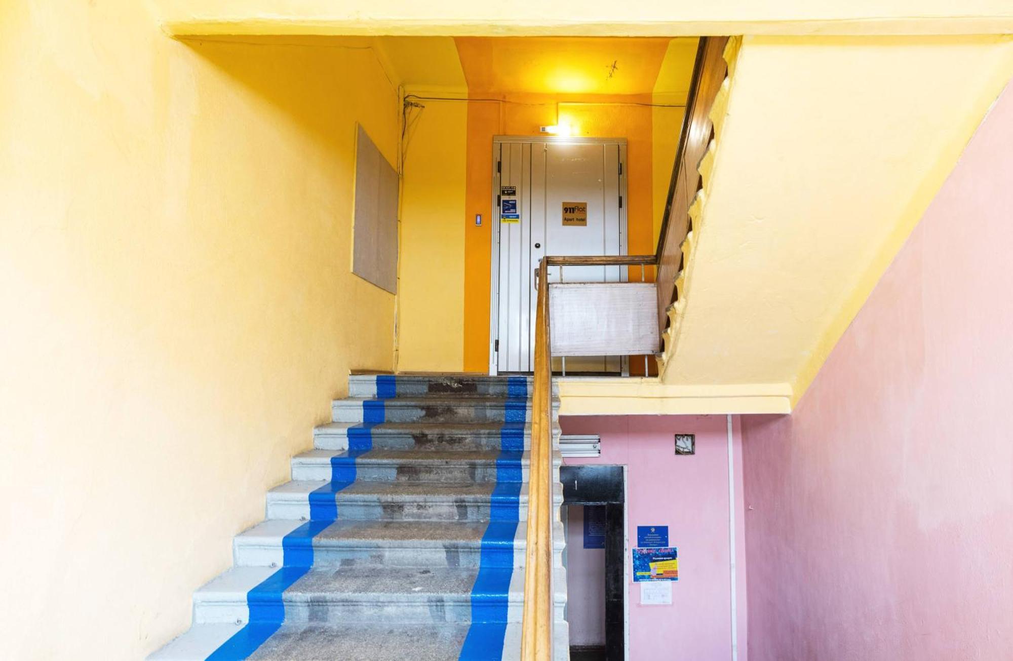 Guest House "Vladimirskaya 42" Киев Екстериор снимка